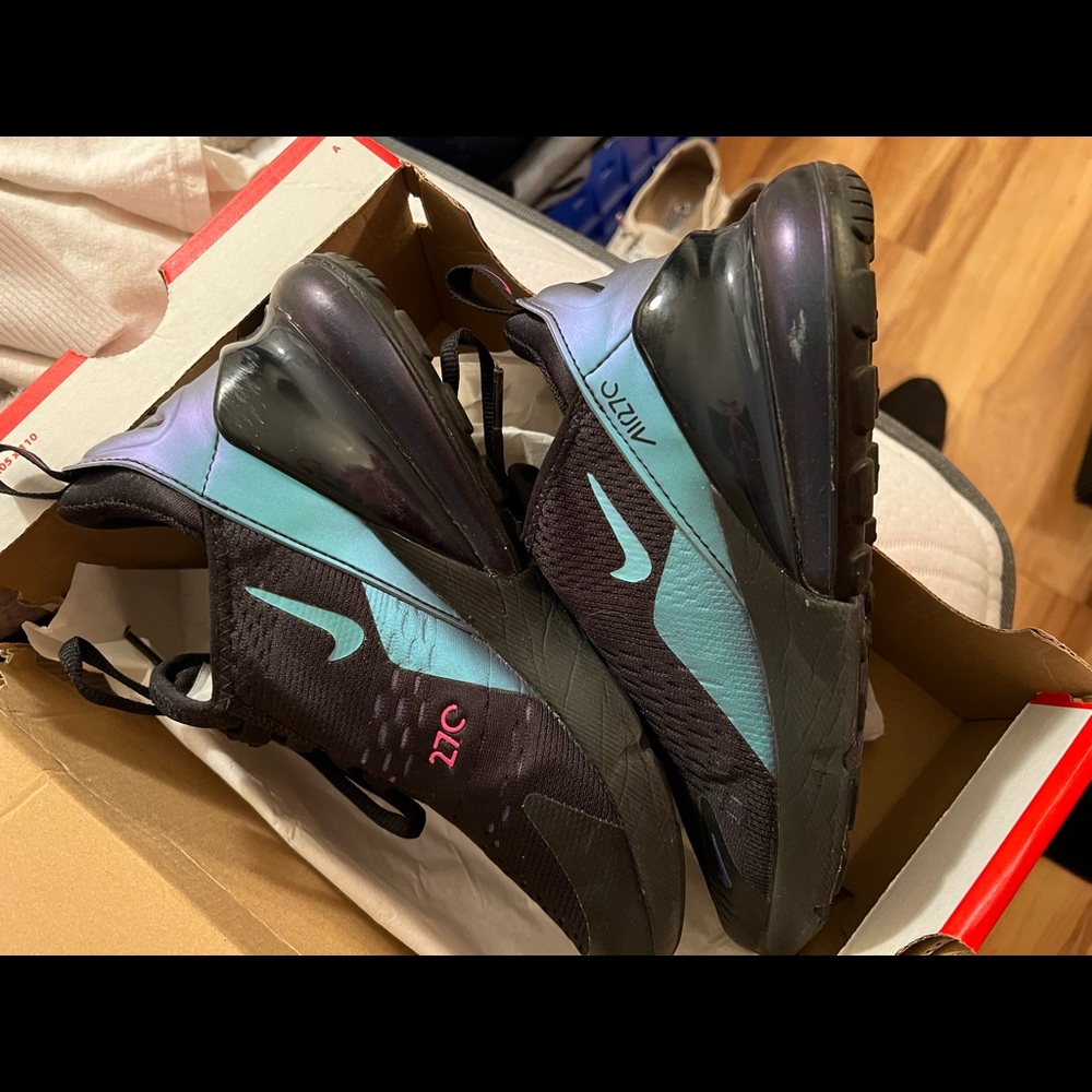 Womens 270’s